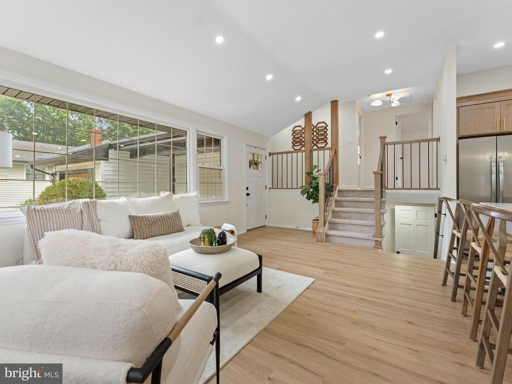 1106 YORK ROAD