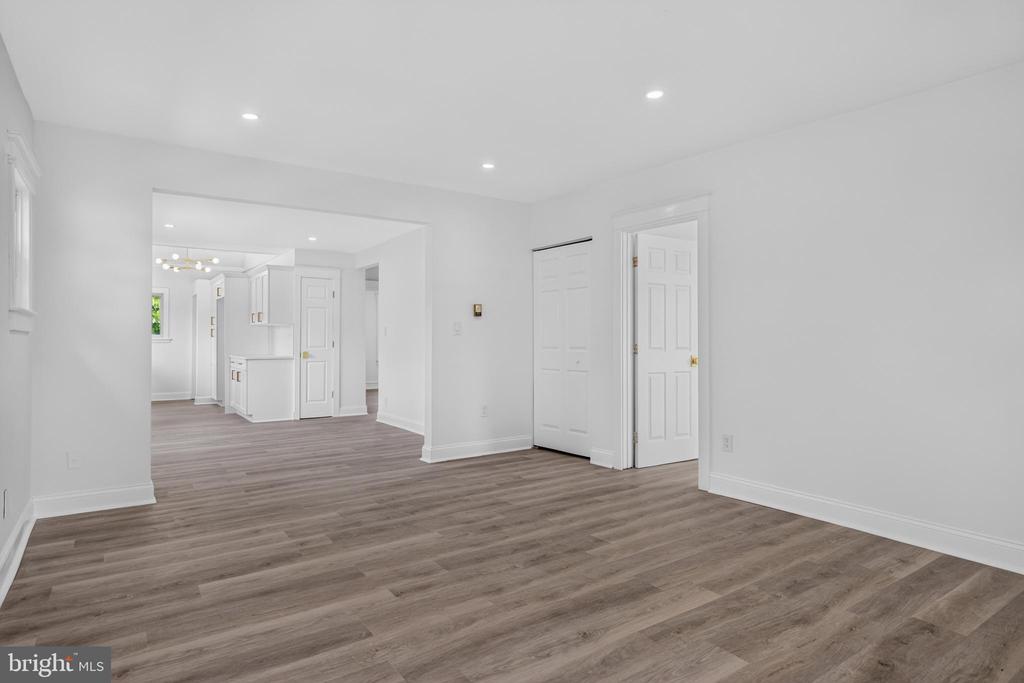 319 LAUREL AVENUE