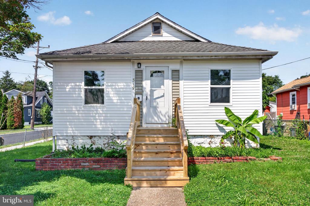 319 LAUREL AVENUE