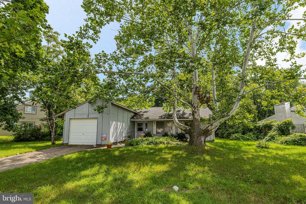84 EASTMONT LANE