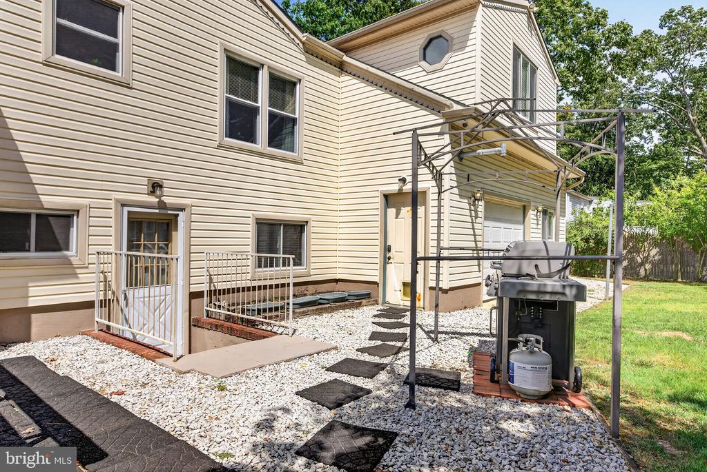 320 THURMAN AVENUE