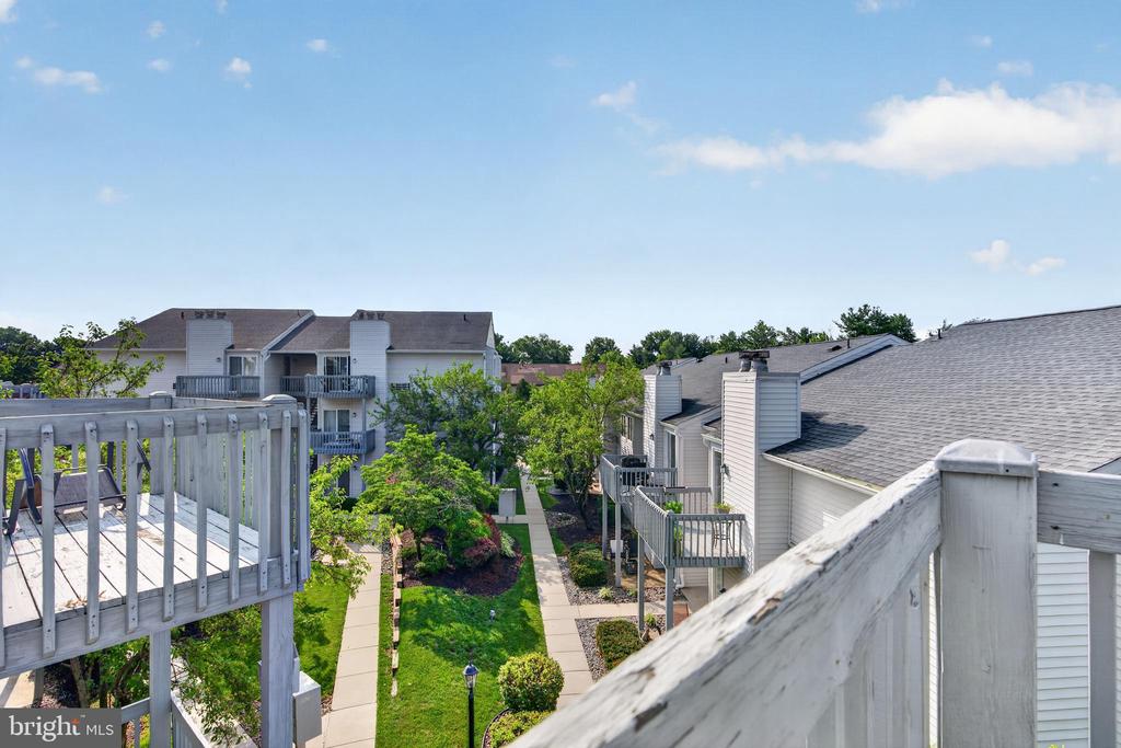 2052 LUCAS LANE