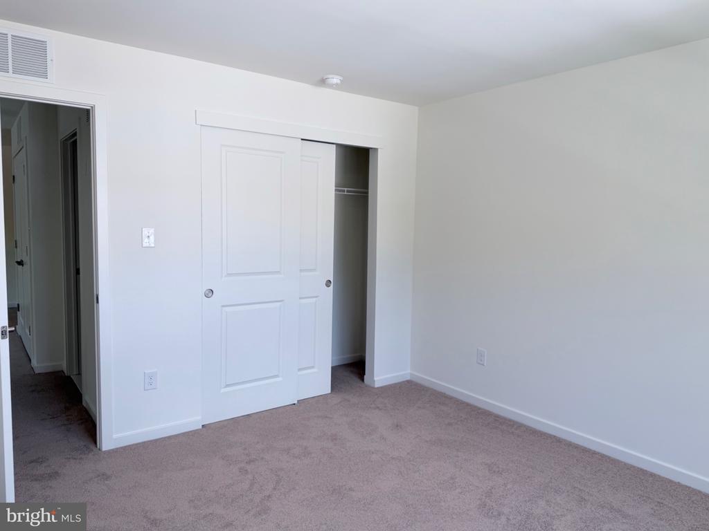 307 HIDDEN DRIVE