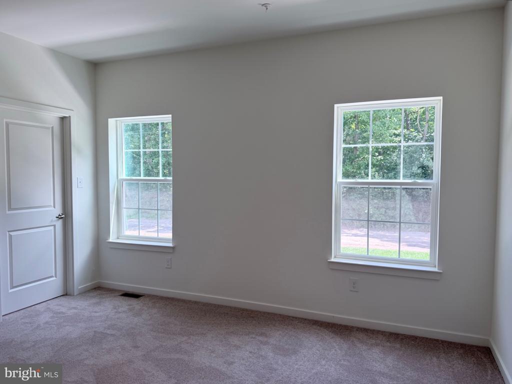 307 HIDDEN DRIVE