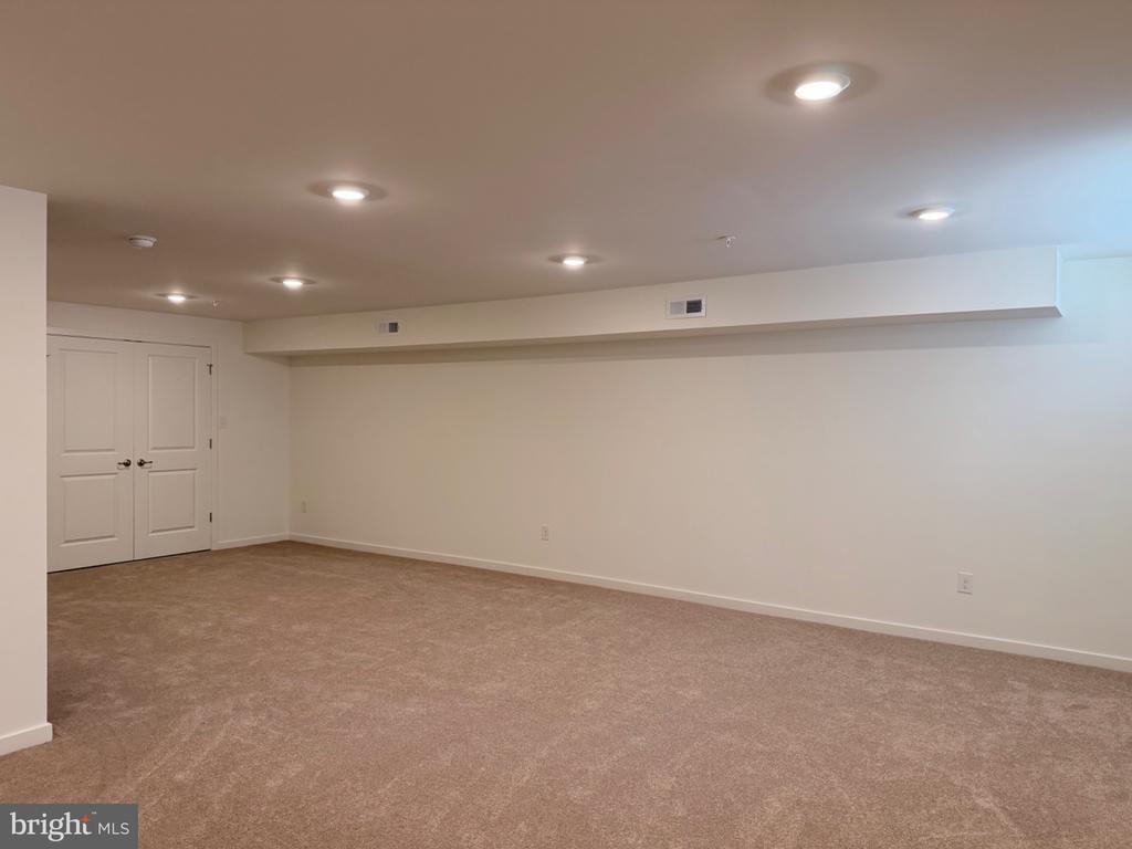 307 HIDDEN DRIVE