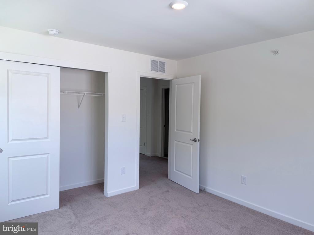 307 HIDDEN DRIVE