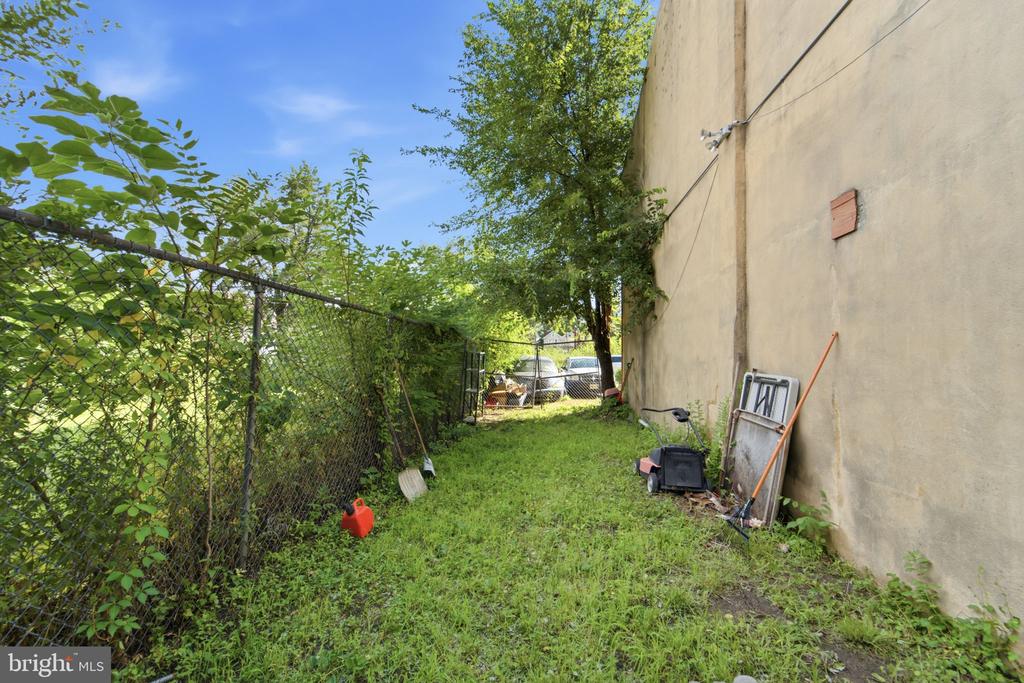 1014 N 20TH STREET