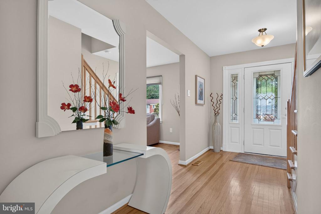 2010 QUEEN ANNE ROAD