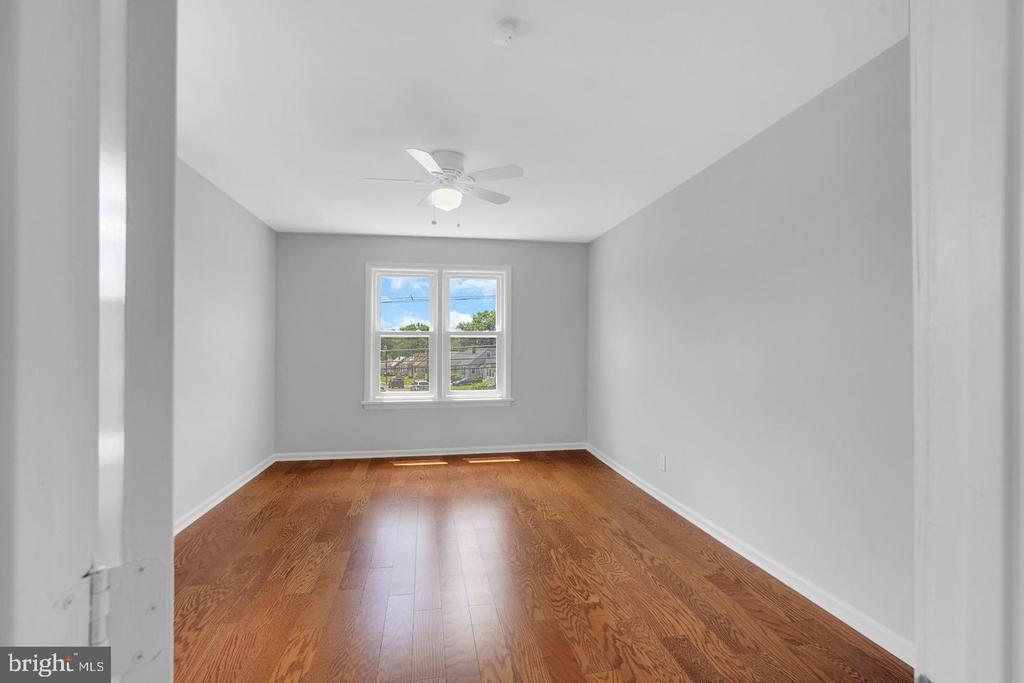 121 E. BROWNING RD. ROAD Unit: 2