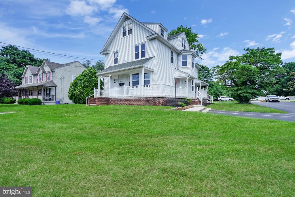 121 E. BROWNING RD. ROAD Unit: 2