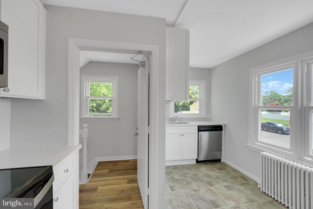 121 E. BROWNING RD. ROAD Unit: 2