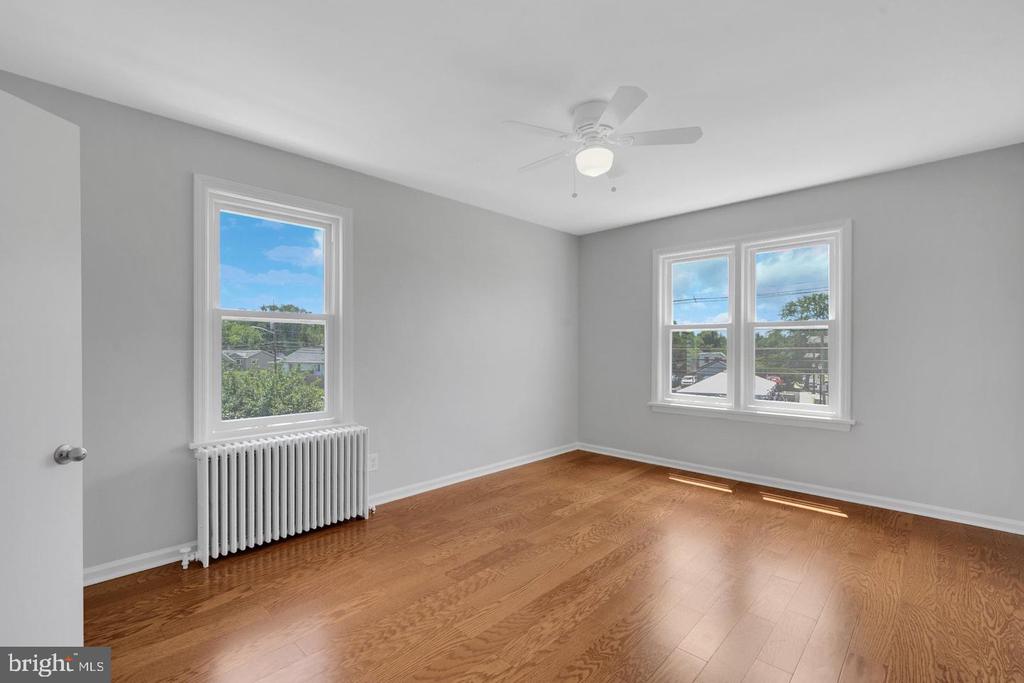 121 E. BROWNING RD. ROAD Unit: 2