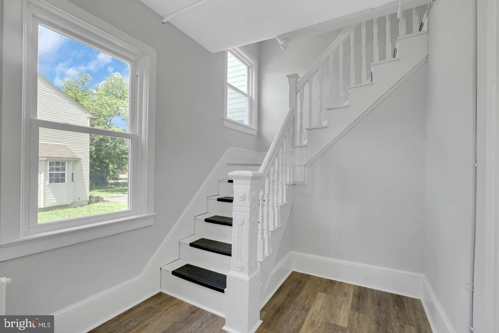 121 E. BROWNING RD. ROAD Unit: 2
