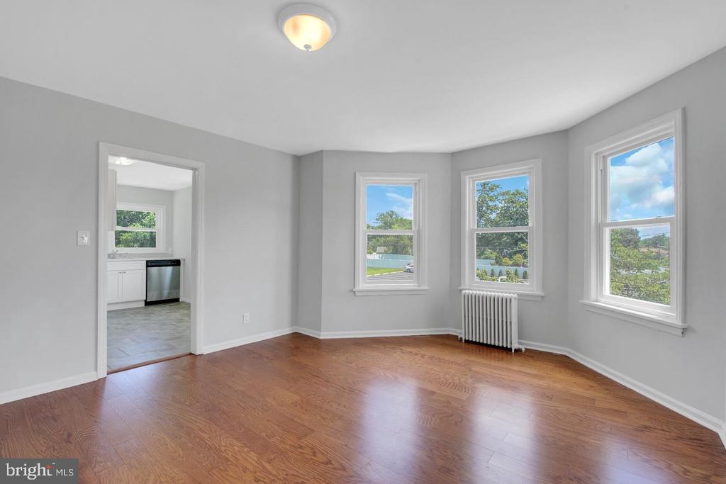 121 E. BROWNING RD. ROAD Unit: 2
