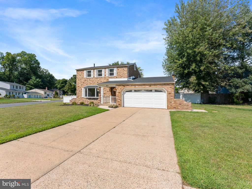 65 LINCOLN DRIVE