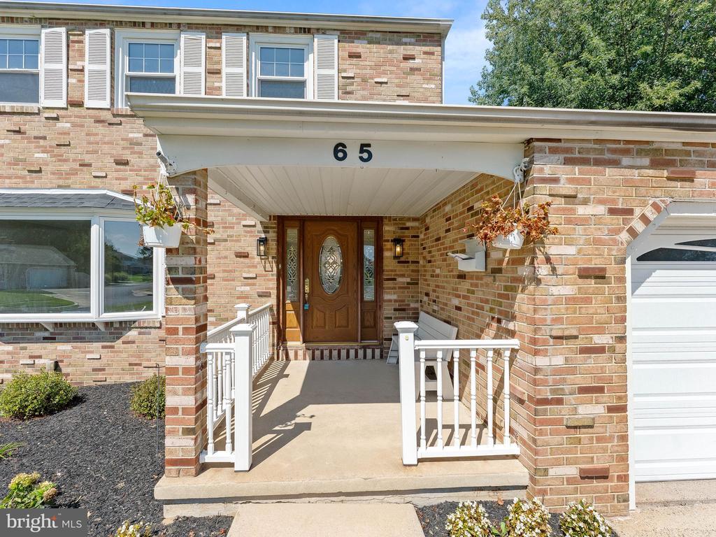 65 LINCOLN DRIVE