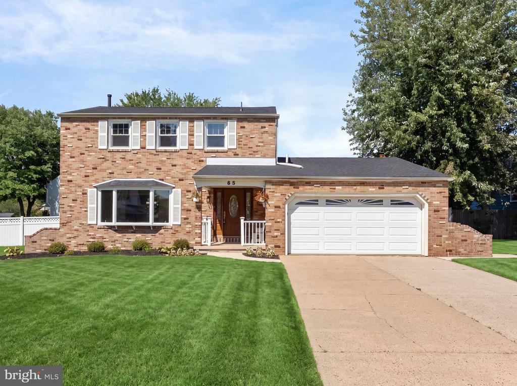 65 LINCOLN DRIVE