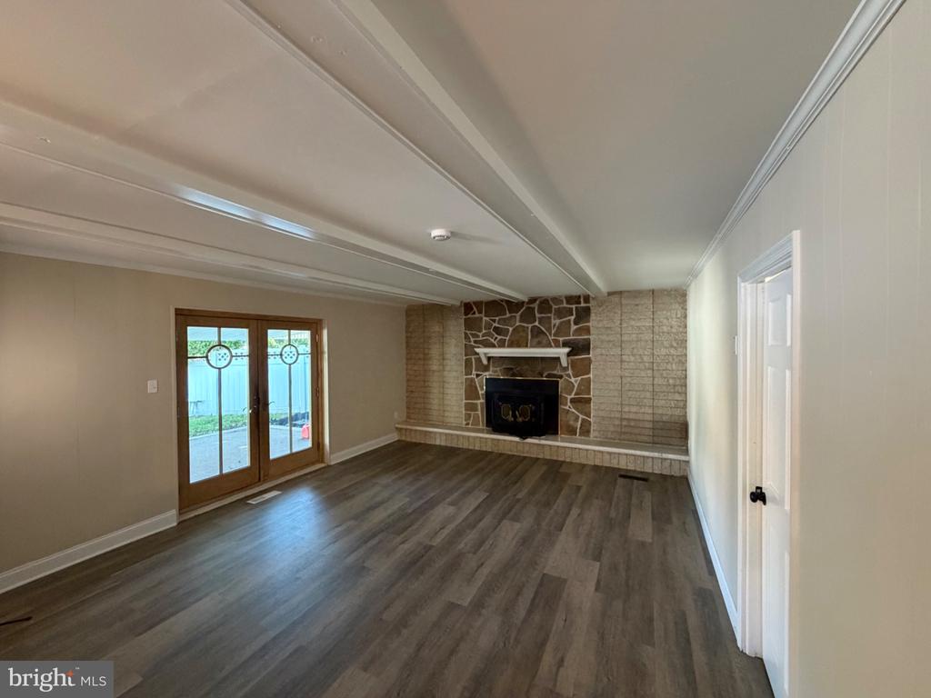 65 LINCOLN DRIVE