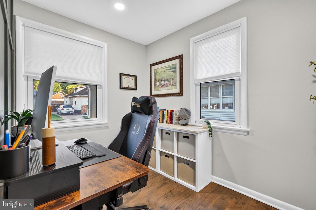 59 E COLLINGSWOOD AVENUE