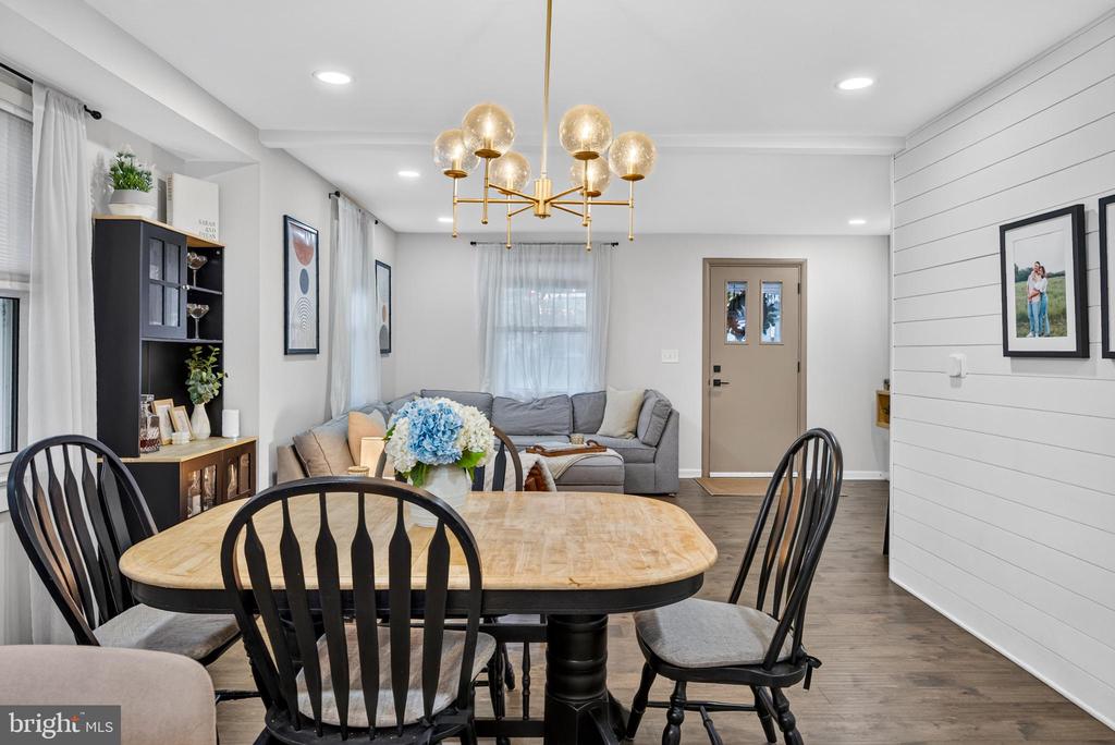 59 E COLLINGSWOOD AVENUE