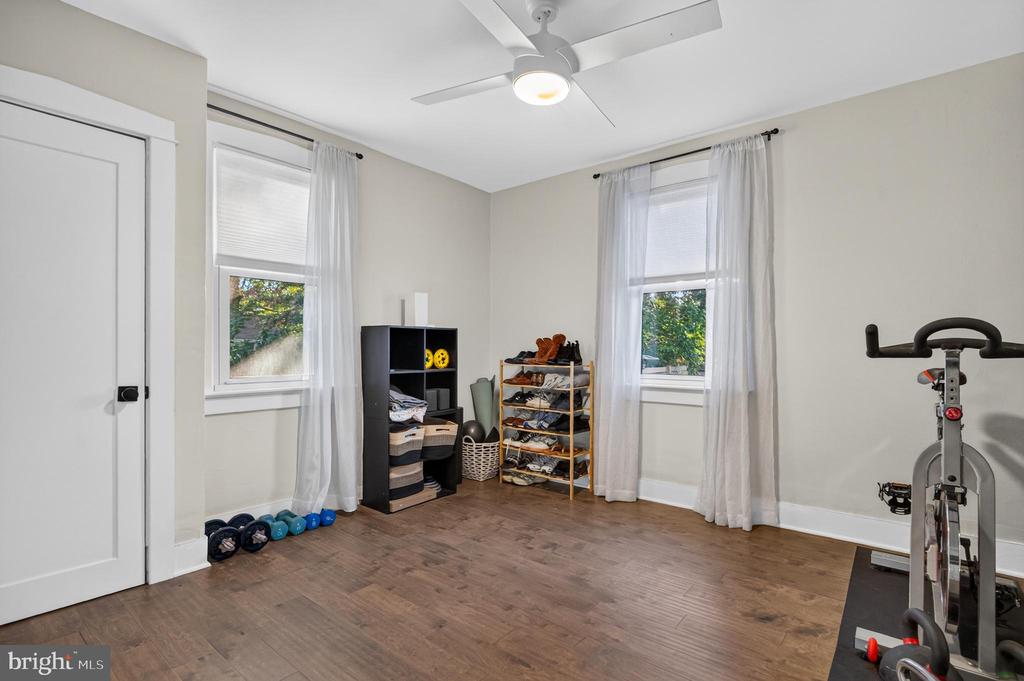 59 E COLLINGSWOOD AVENUE