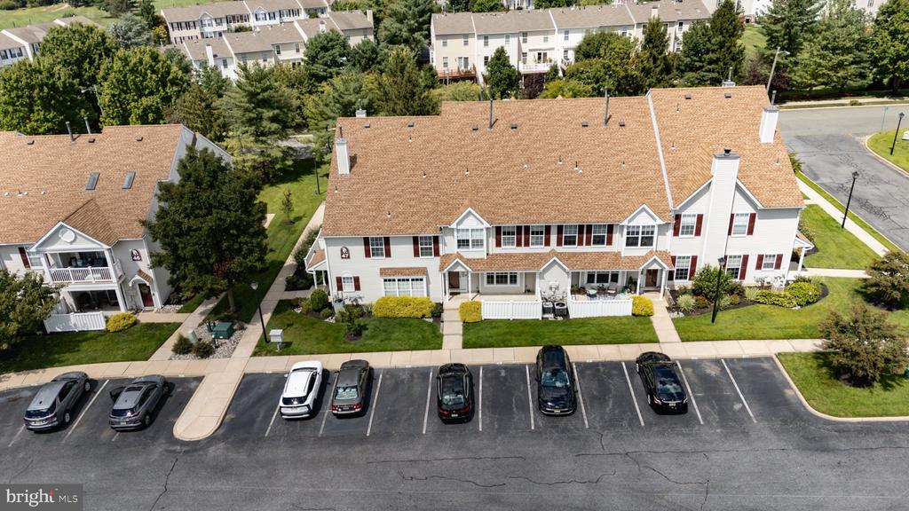 4702 ABERDEEN LANE