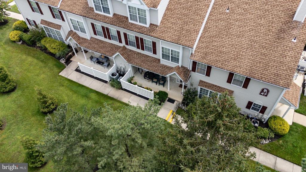 4702 ABERDEEN LANE