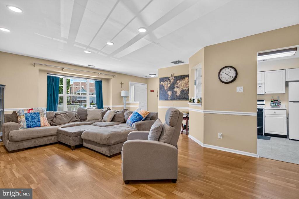 4702 ABERDEEN LANE