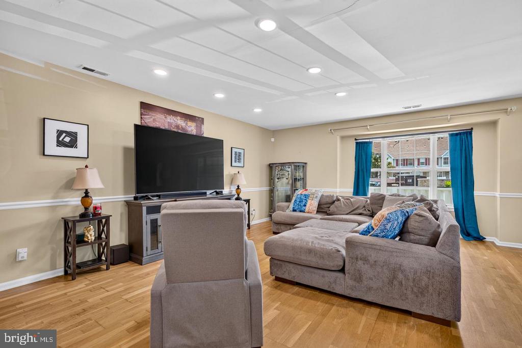 4702 ABERDEEN LANE