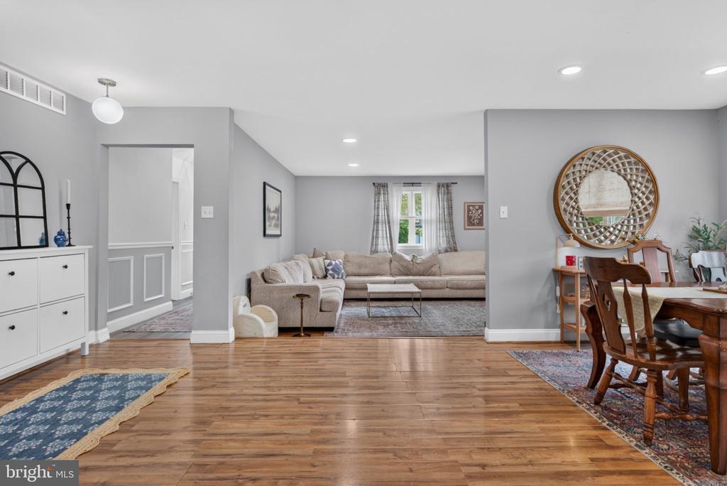 10 CAMDEN AVENUE