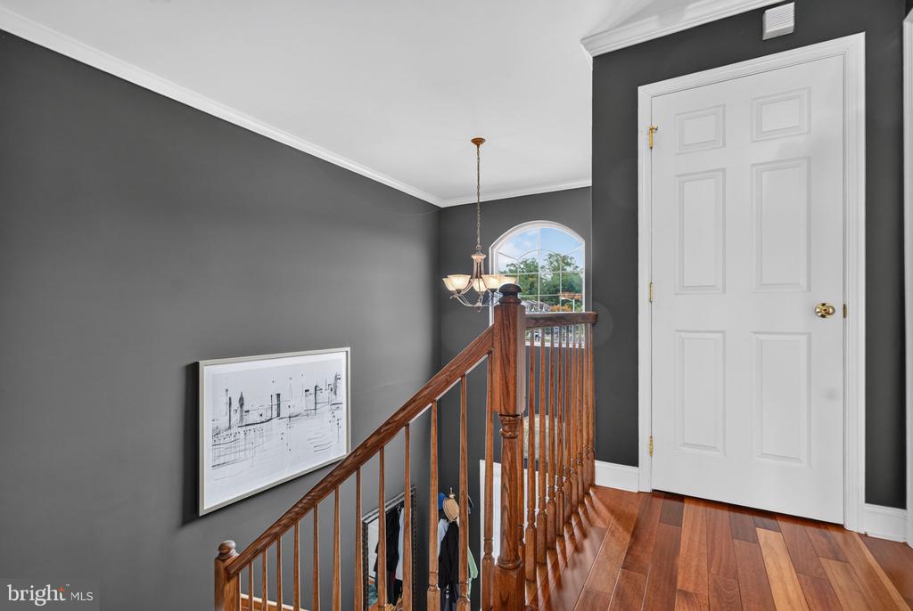 81 GLACIER DRIVE
