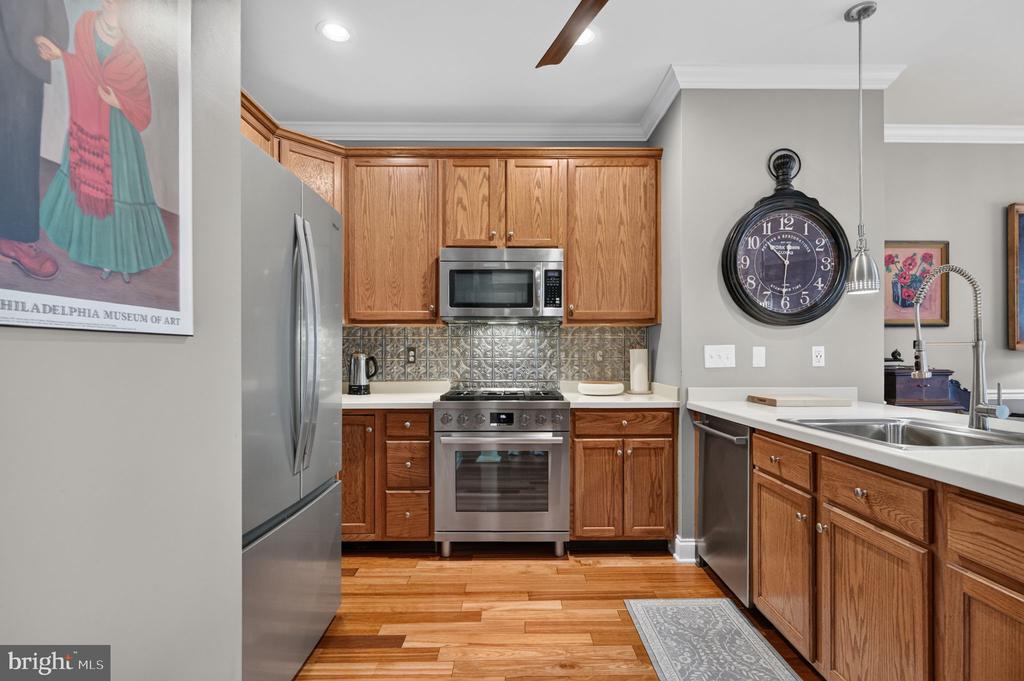 81 GLACIER DRIVE