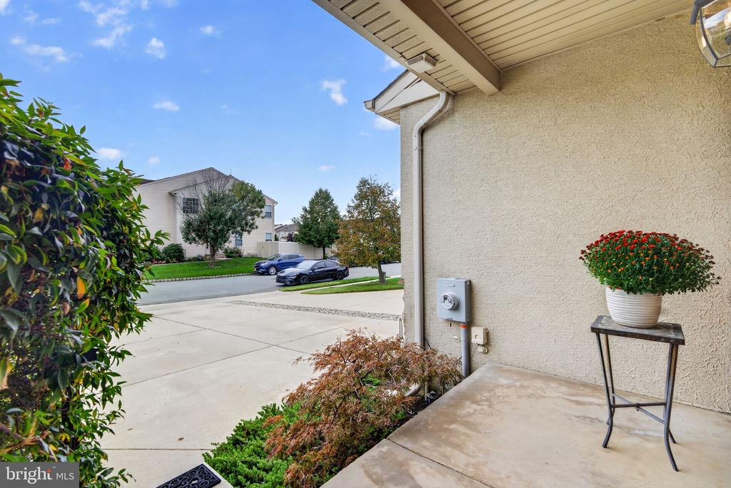 81 GLACIER DRIVE