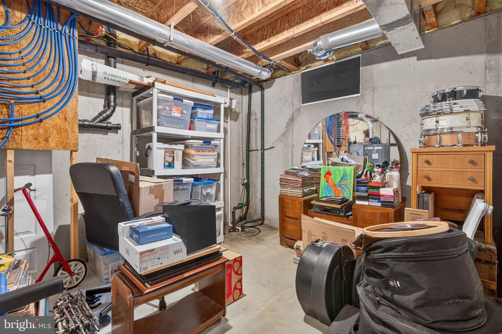81 GLACIER DRIVE