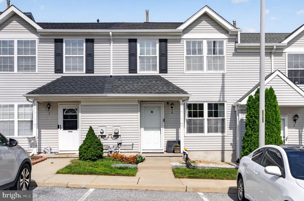 5 GRISTMILL LANE
