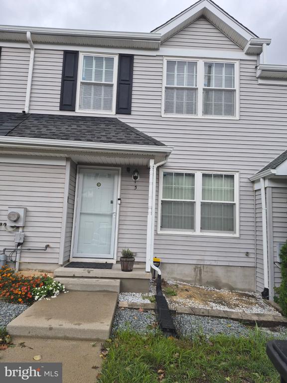 5 GRISTMILL LANE