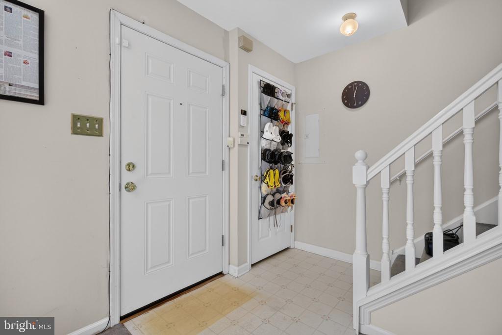 5 GRISTMILL LANE