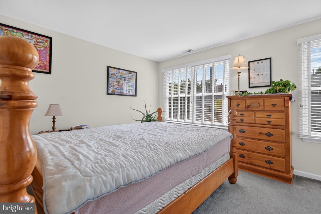 5 GRISTMILL LANE