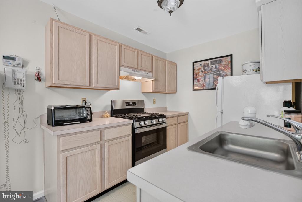 5 GRISTMILL LANE