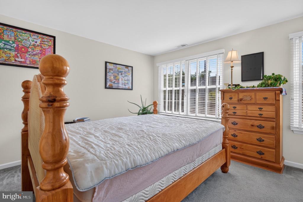 5 GRISTMILL LANE