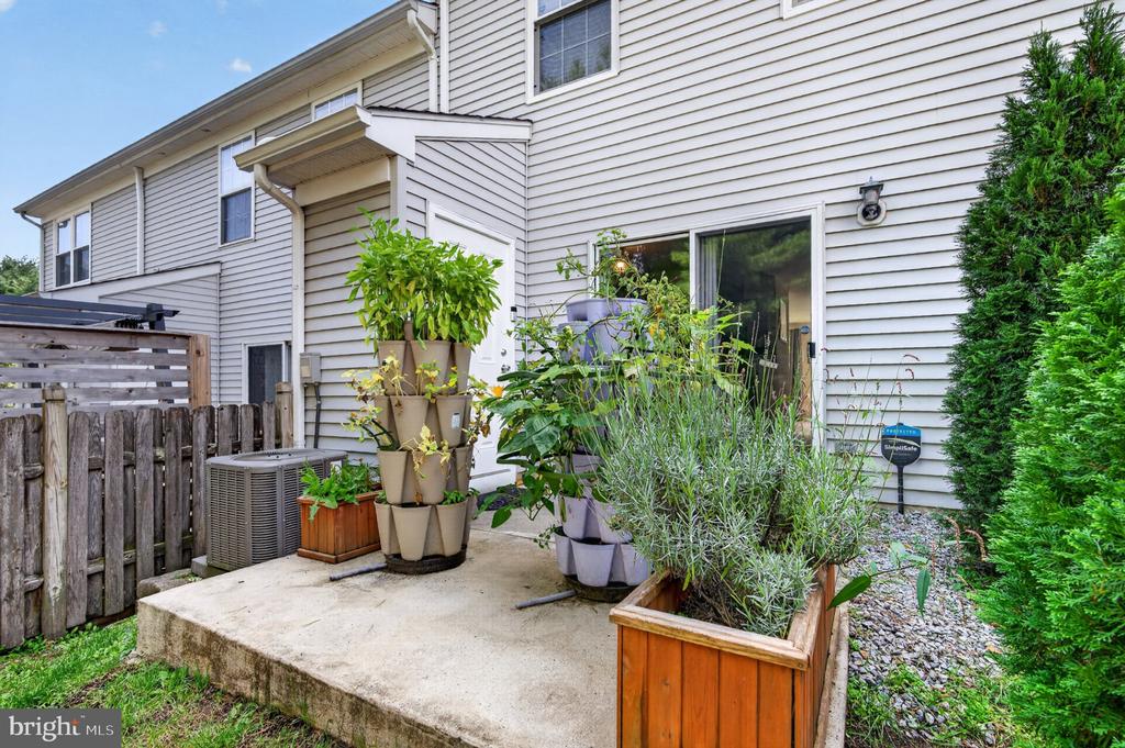 5 GRISTMILL LANE
