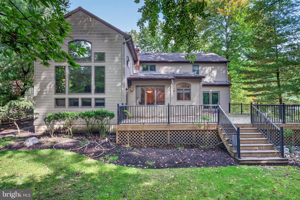 21 TEAK COURT