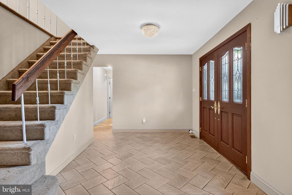 21 TEAK COURT