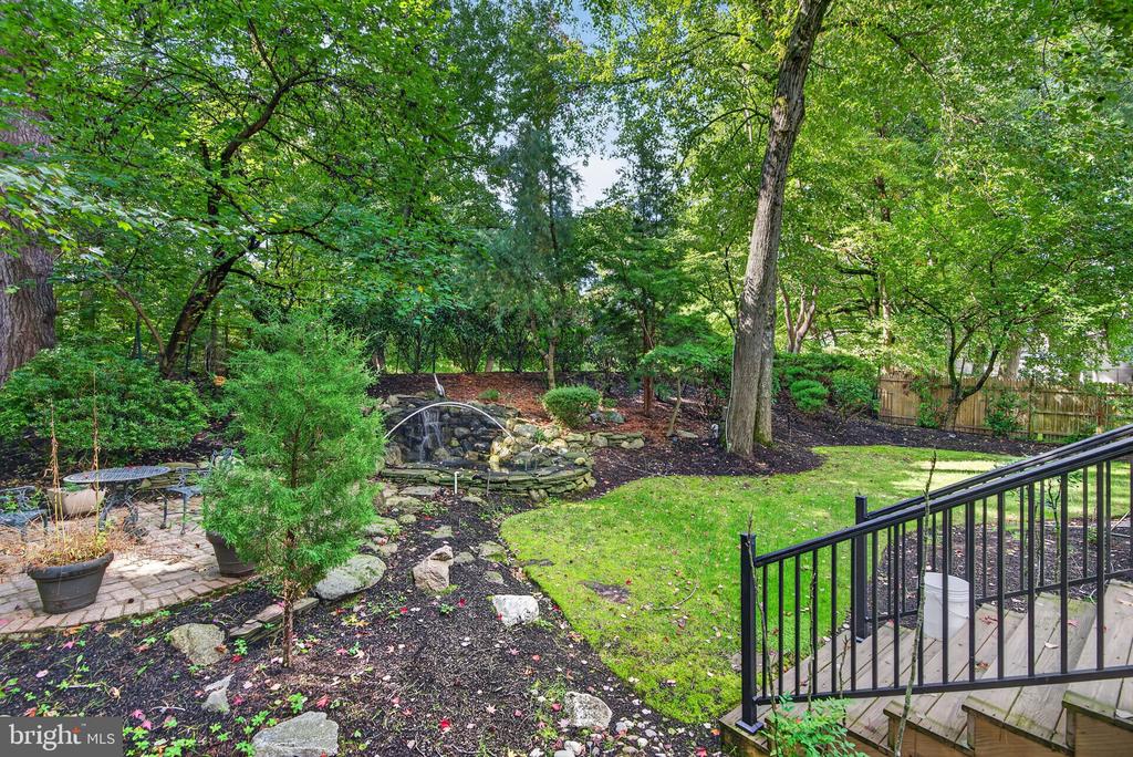 21 TEAK COURT