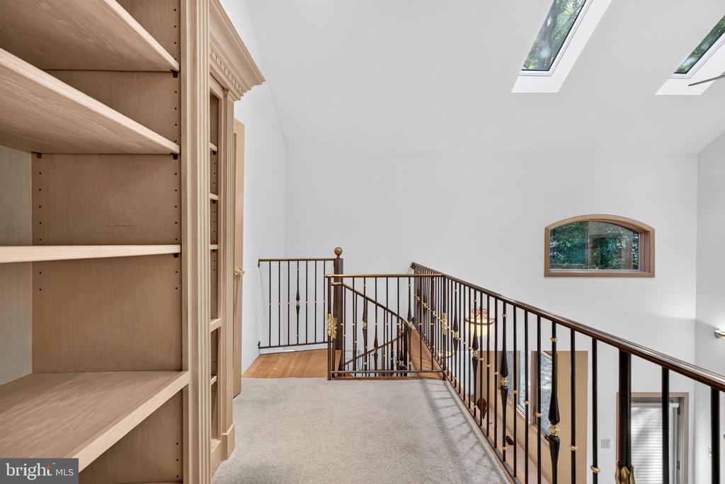 21 TEAK COURT