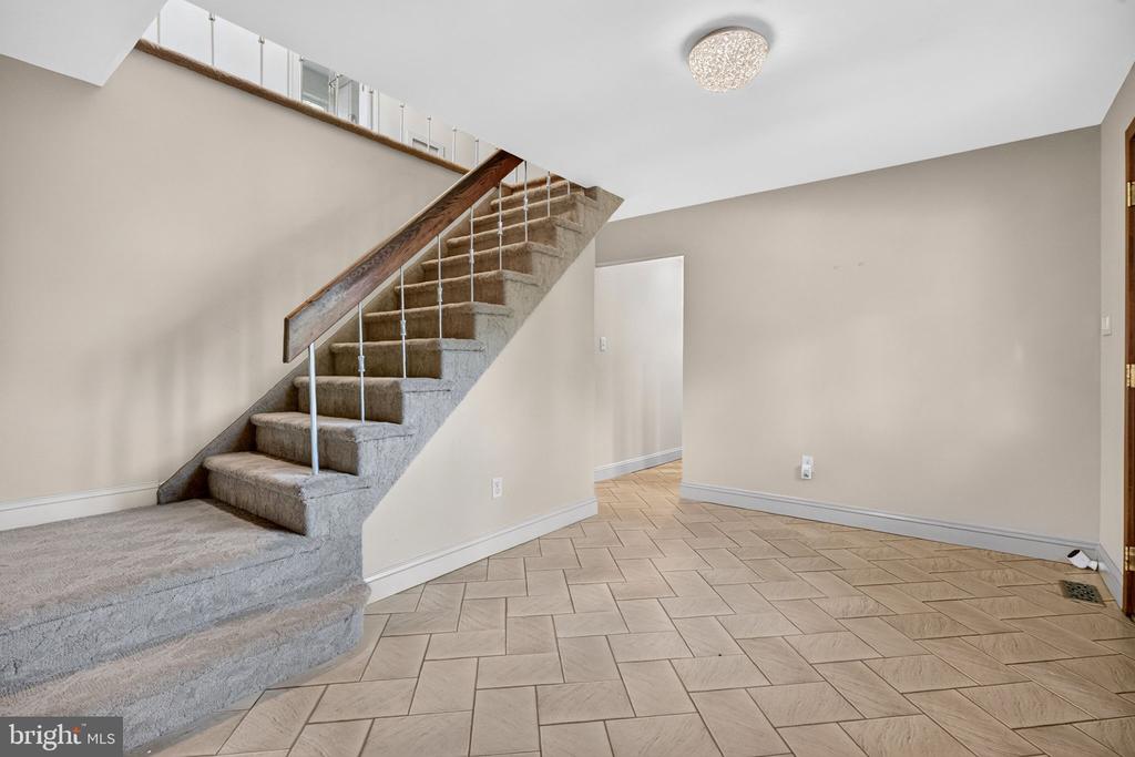 21 TEAK COURT