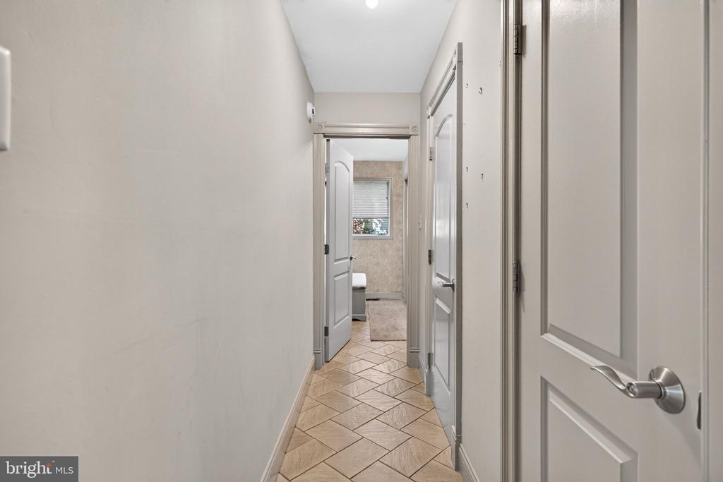 21 TEAK COURT