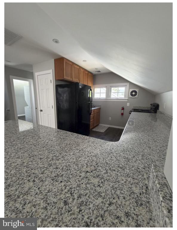 323 #2 MONROE AVENUE