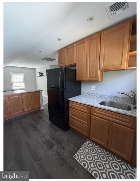 323 #2 MONROE AVENUE