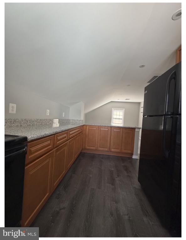 323 #2 MONROE AVENUE